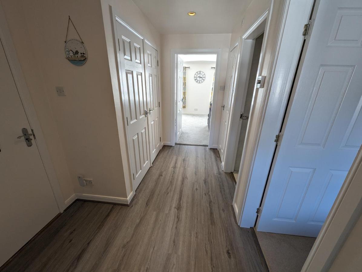 Great Location, Large 1 Bed Flat With Parking Apartment Броути Фери Екстериор снимка
